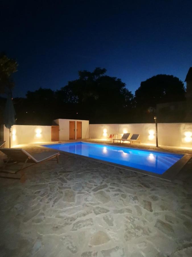 Holiday Home Hauser Vrbanj Exterior photo